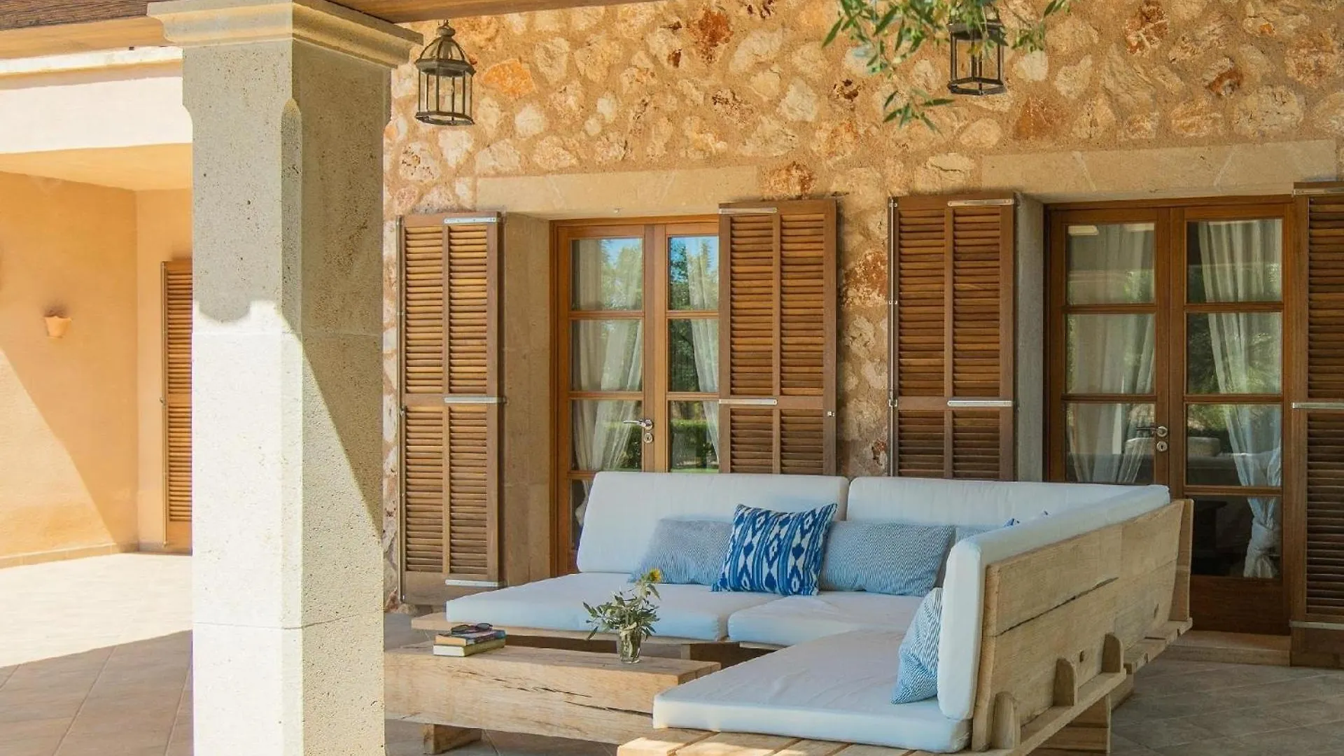 Luxurioese Finca Auf Zwei Etagen Mit Garten Sowie Pool Und Whirlpool Campos  Holiday home