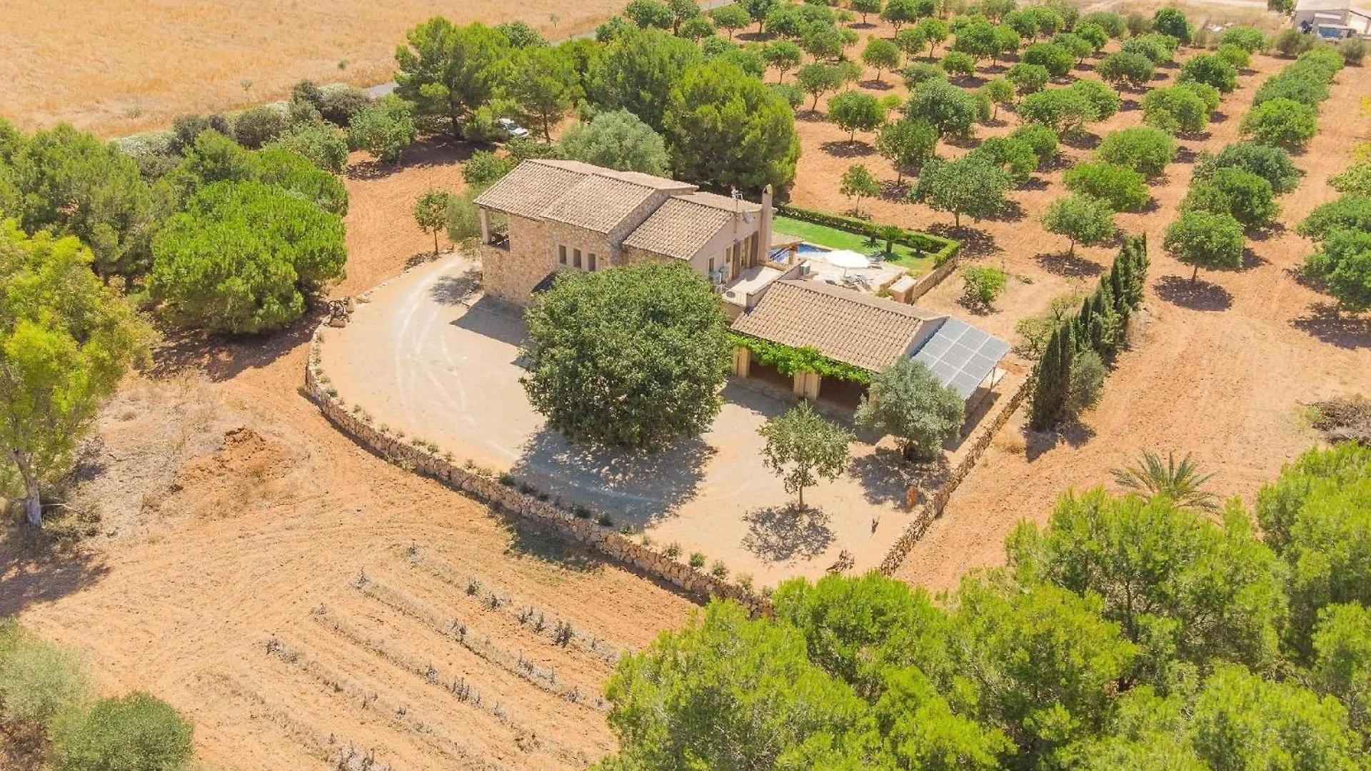 Holiday home Luxurioese Finca Auf Zwei Etagen Mit Garten Sowie Pool Und Whirlpool Campos