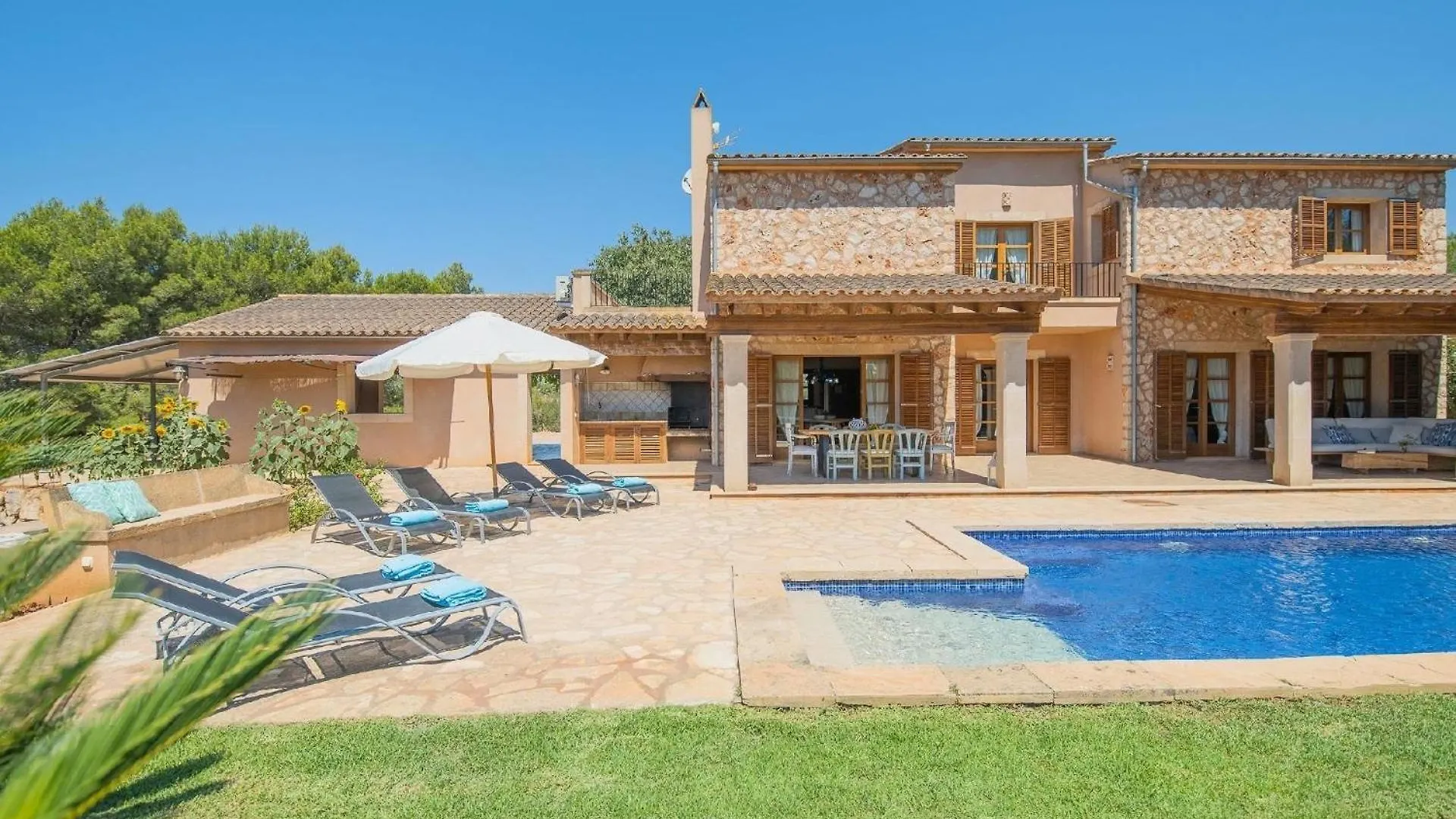 Luxurioese Finca Auf Zwei Etagen Mit Garten Sowie Pool Und Whirlpool Campos